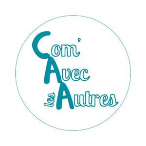 Logo de Com' avec les autres : formations en CAA